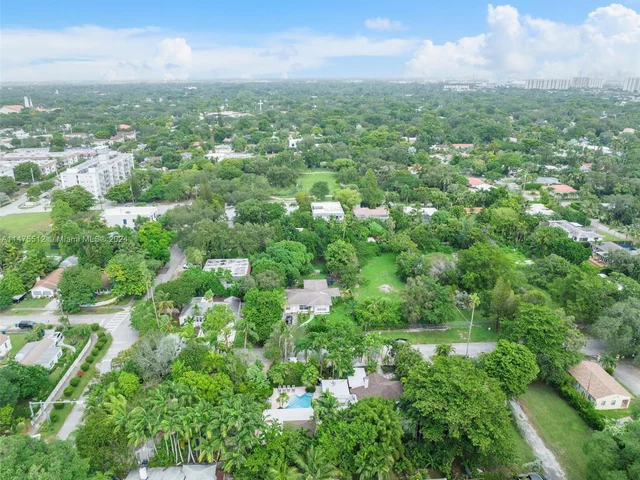 884 NE 88th St, Miami FL 33138