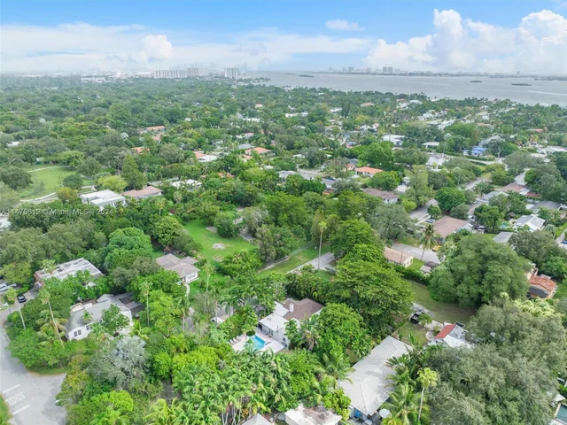 884 NE 88th St, Miami FL 33138