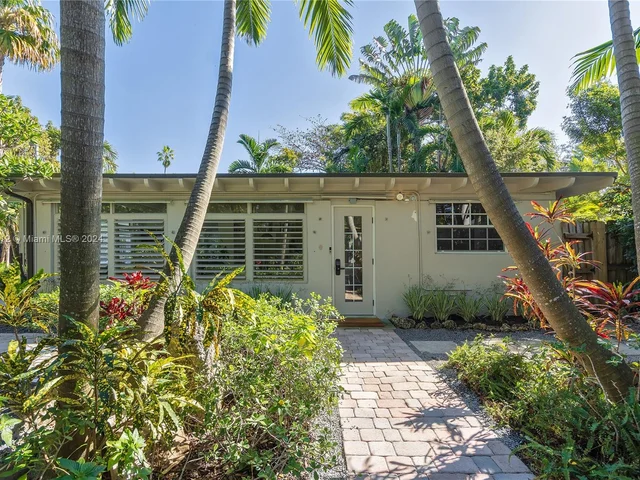 884 NE 88th St, Miami FL 33138