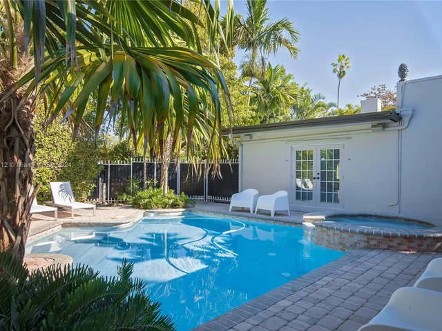 884 NE 88th St, Miami FL 33138