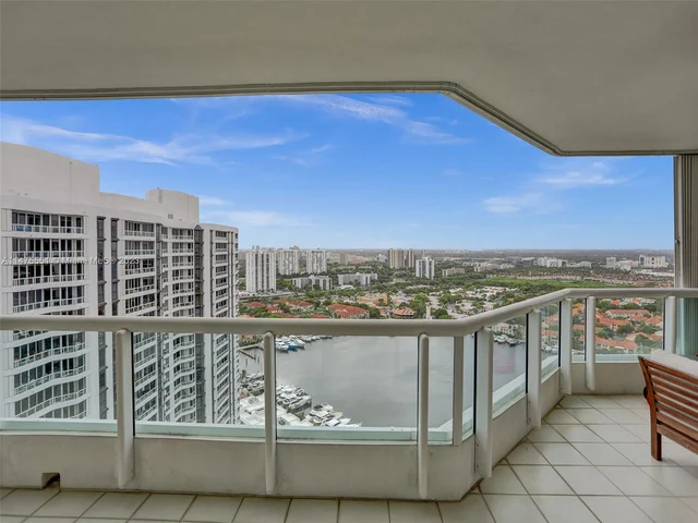 21205 Yacht Club Dr # 3103, Aventura FL 33180