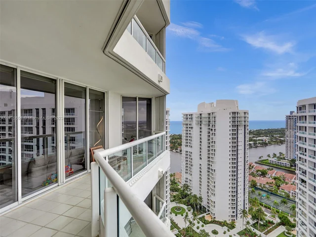 21205 Yacht Club Dr # 3103, Aventura FL 33180