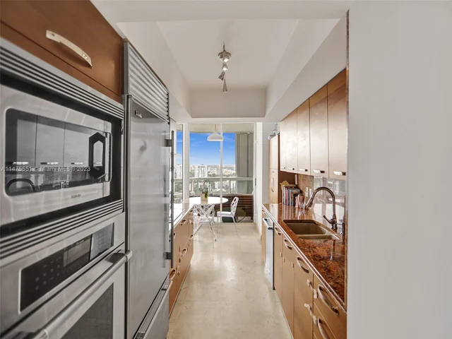 21205 Yacht Club Dr # 3103, Aventura FL 33180