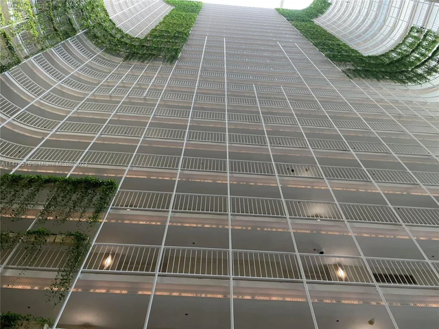 1717 N BAYSHORE DR # 1449, Miami FL 33132