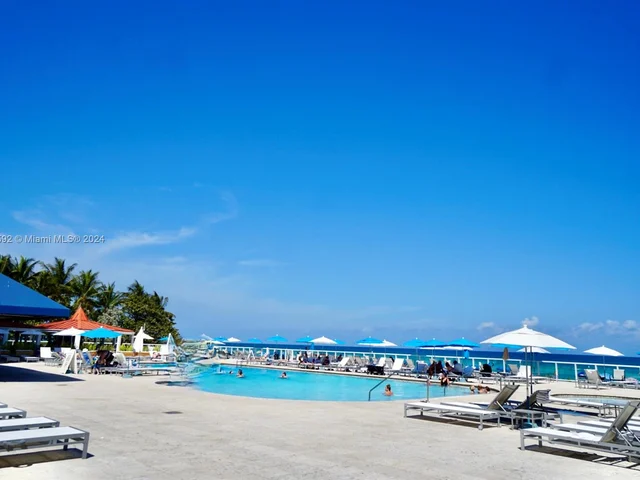 19201 Collins Ave # 1129, Sunny Isles Beach FL 33160