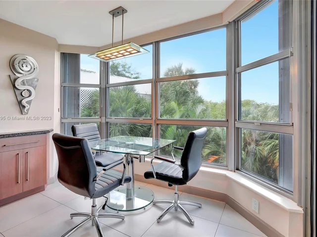 3500 Mystic Pointe Dr # 304, Aventura FL 33180