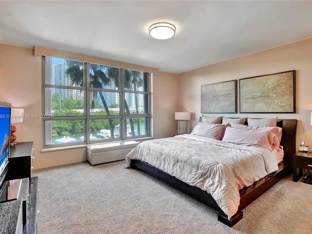 3500 Mystic Pointe Dr # 304, Aventura FL 33180