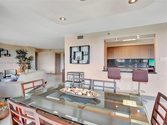 3500 Mystic Pointe Dr # 304, Aventura FL 33180