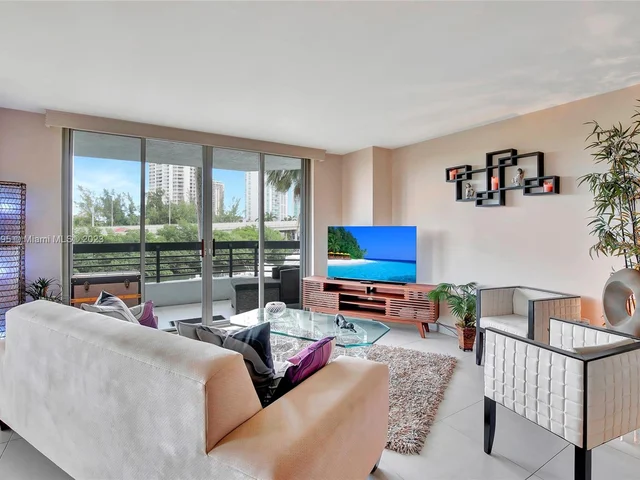 3500 Mystic Pointe Dr # 304, Aventura FL 33180