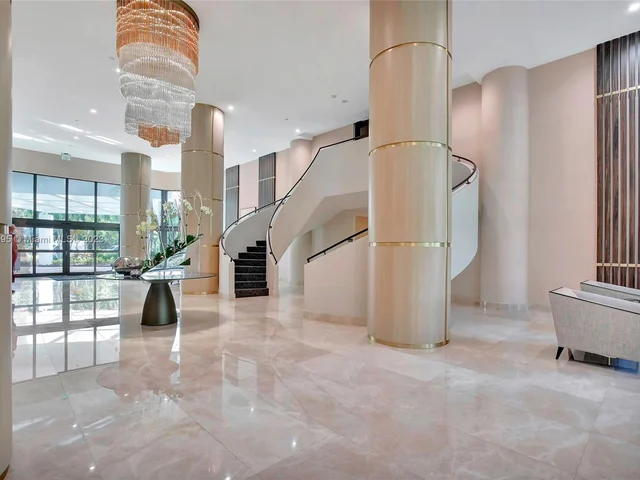 3500 Mystic Pointe Dr # 304, Aventura FL 33180