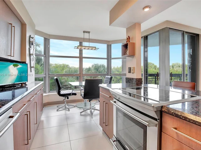 3500 Mystic Pointe Dr # 304, Aventura FL 33180