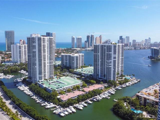 3500 Mystic Pointe Dr # 304, Aventura FL 33180