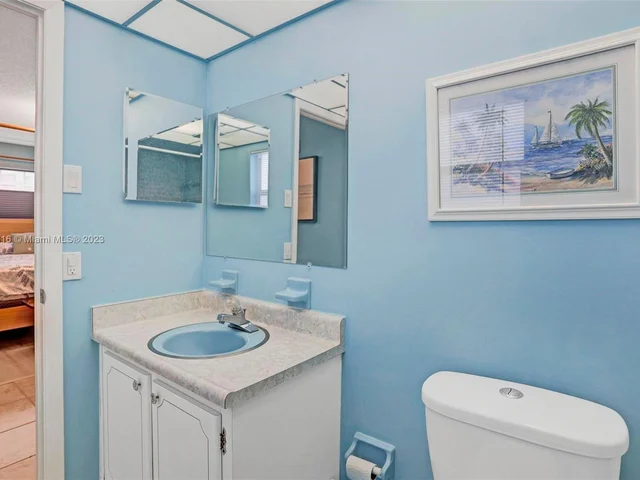 2500 NE 9th St # 111, Fort Lauderdale FL 33304