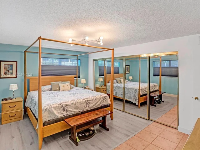 2500 NE 9th St # 111, Fort Lauderdale FL 33304