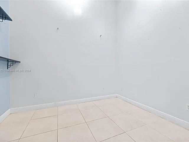 3281 NE 11th Dr, Homestead FL 33033