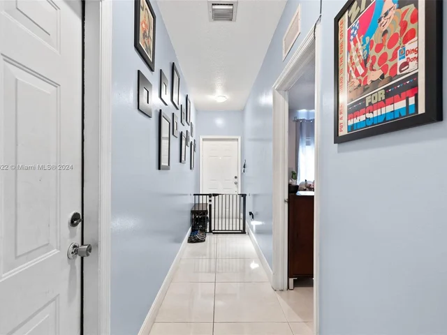 3281 NE 11th Dr, Homestead FL 33033