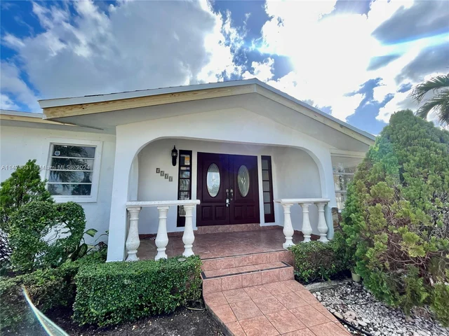 5200 SW 4th St, Miami FL 33134