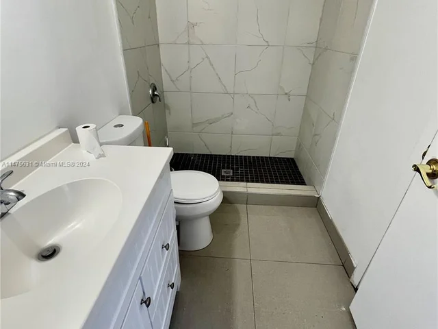 5200 SW 4th St, Miami FL 33134