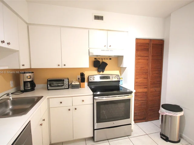 5161 COLLINS AV # 508, Miami Beach FL 33140