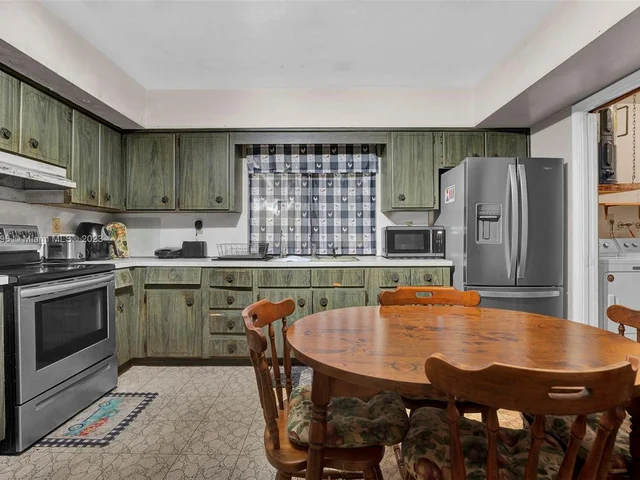 4750 NW 17th St, Lauderhill FL 33313