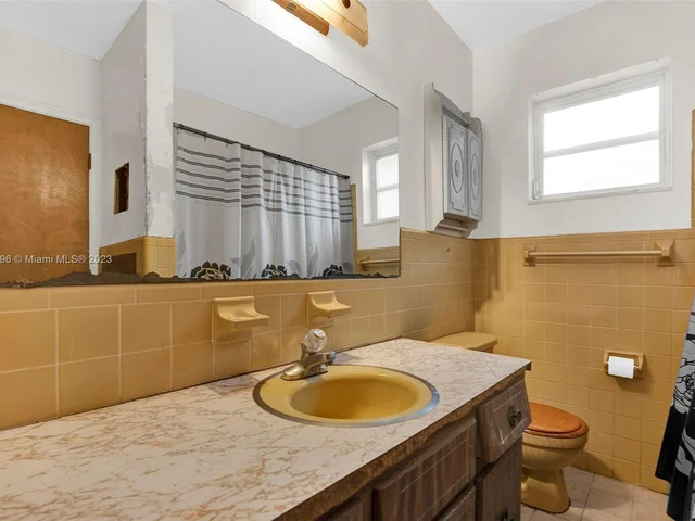 4750 NW 17th St, Lauderhill FL 33313