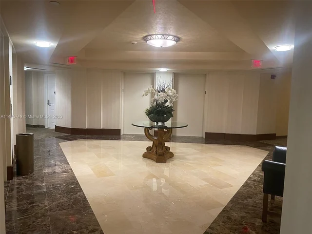 19501 W COUNTRY CLUB DR # 2506, Aventura FL 33180