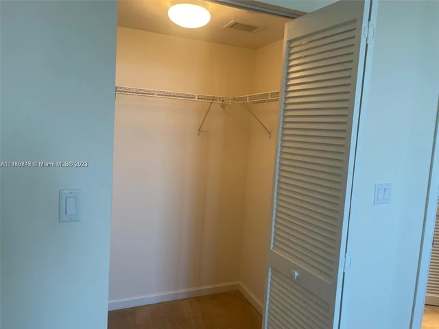 19501 W COUNTRY CLUB DR # 2506, Aventura FL 33180