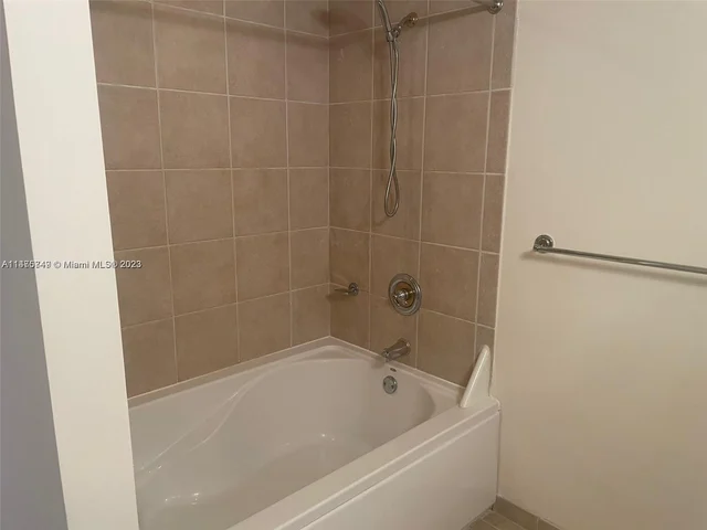 19501 W COUNTRY CLUB DR # 2506, Aventura FL 33180