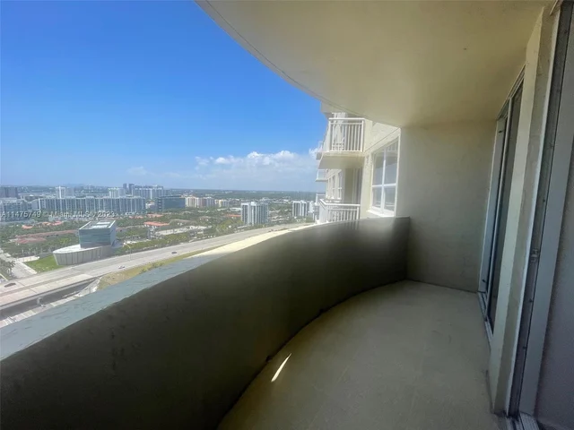 19501 W COUNTRY CLUB DR # 2506, Aventura FL 33180