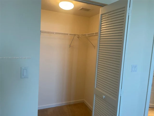 19501 W COUNTRY CLUB DR # 2506, Aventura FL 33180