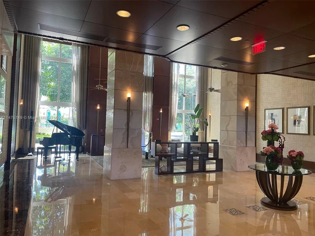 19501 W COUNTRY CLUB DR # 2506, Aventura FL 33180