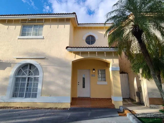 8325 NW 186th St # 303, Hialeah FL 33015