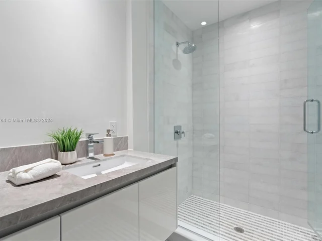 700 NE 26th Terrace # 1901, Miami FL 33137