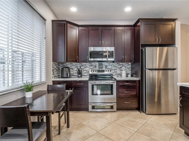 4978 Pebblebrook Ter, Coconut Creek FL 33073