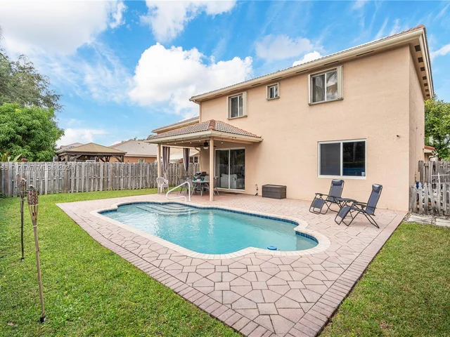 4978 Pebblebrook Ter, Coconut Creek FL 33073