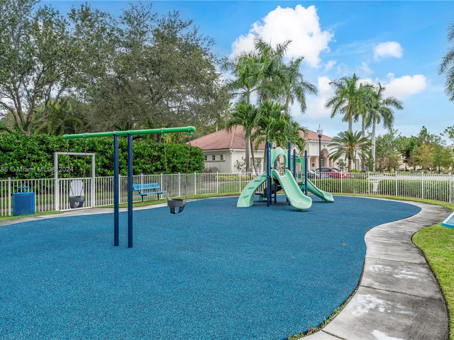 4978 Pebblebrook Ter, Coconut Creek FL 33073