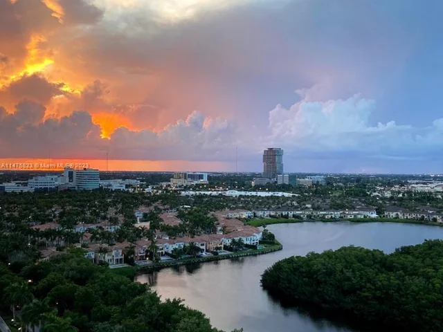 3375 N Country Club Dr, Aventura FL 33180