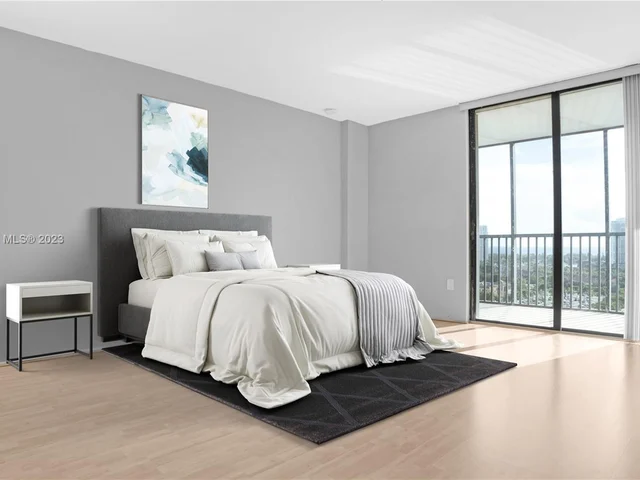 3375 N Country Club Dr, Aventura FL 33180