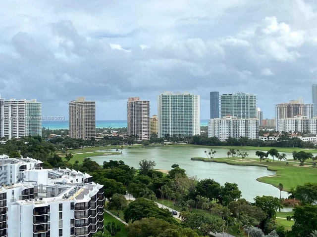 3375 N Country Club Dr, Aventura FL 33180