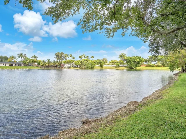 13781 SW 84th St # F, Miami FL 33183