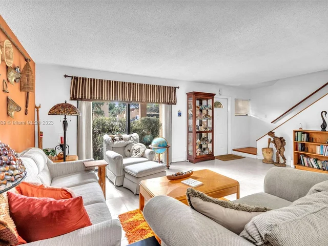 13781 SW 84th St # F, Miami FL 33183