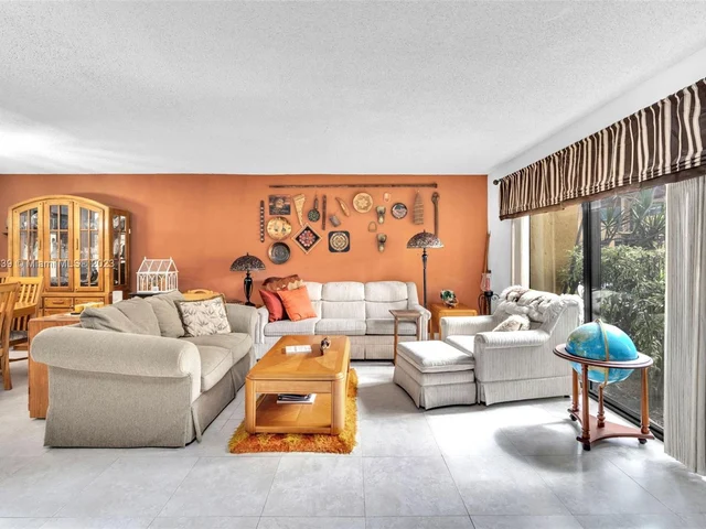 13781 SW 84th St # F, Miami FL 33183