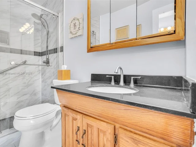 13781 SW 84th St # F, Miami FL 33183