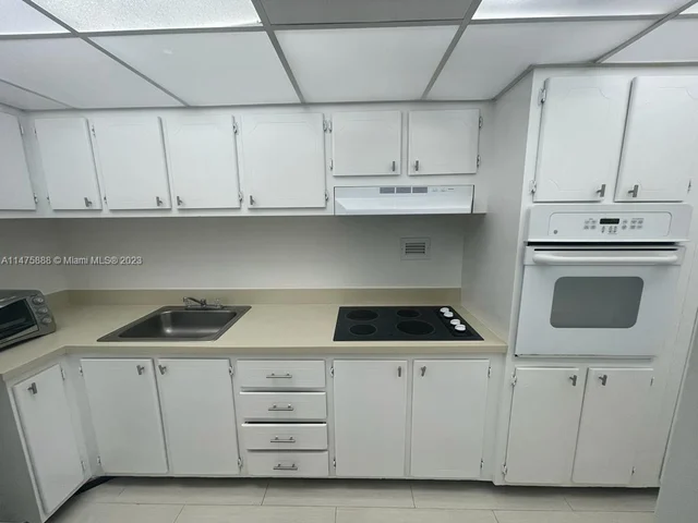 1000 West Ave # 430, Miami Beach FL 33139