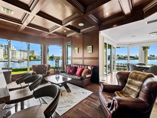 101 Holiday Dr, Hallandale Beach FL 33009