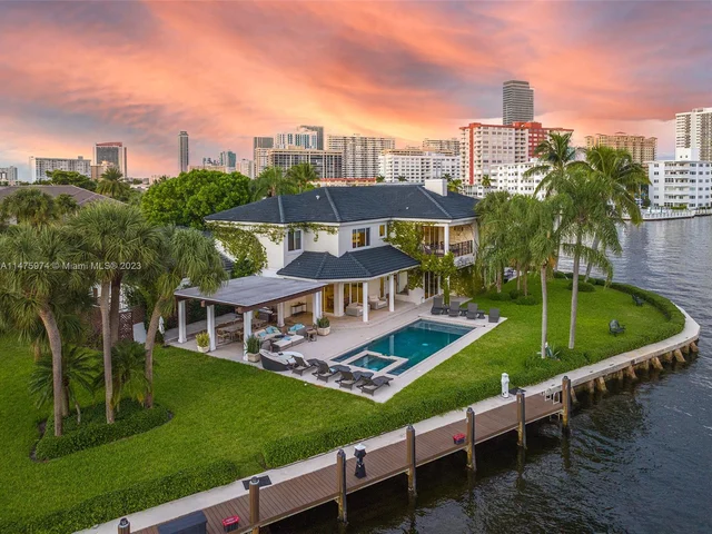 101 Holiday Dr, Hallandale Beach FL 33009