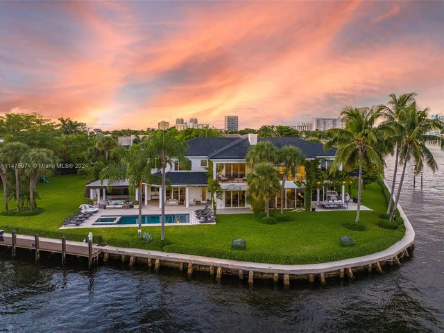 101 Holiday Dr, Hallandale Beach FL 33009