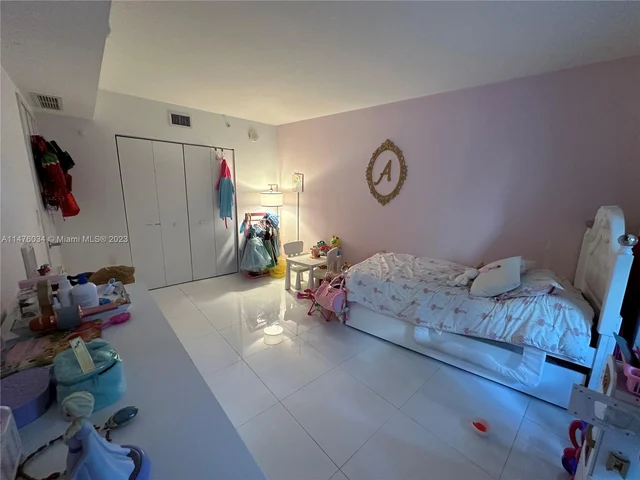 200 Sunny Isles Blvd, Sunny Isles Beach FL 33160