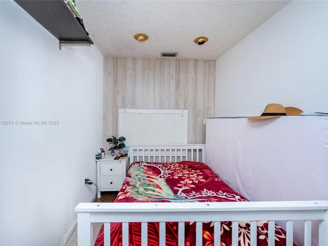 1762 NW 2nd Ave, Homestead FL 33030