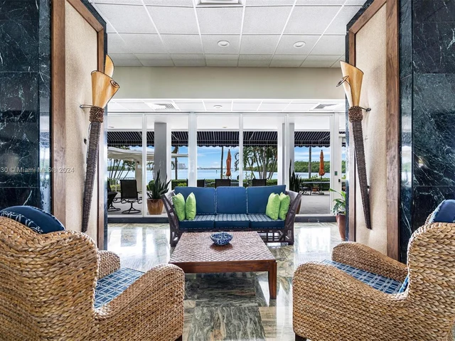 500 Bayview Dr # 731, Sunny Isles Beach FL 33160